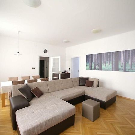 Skyscraper Apartment Tour As Любляна Экстерьер фото