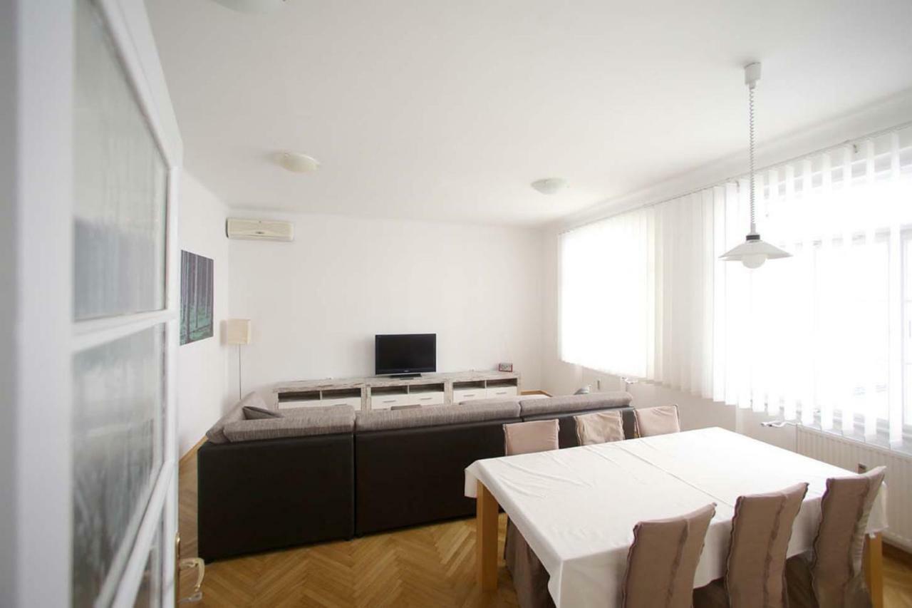 Skyscraper Apartment Tour As Любляна Экстерьер фото